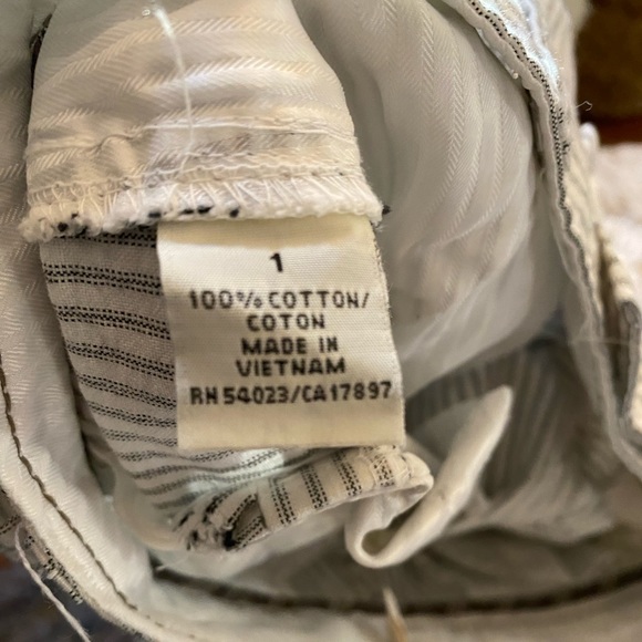 Old Navy Low Rise Flare White Pinstriped Trousers - Picture 6 of 8